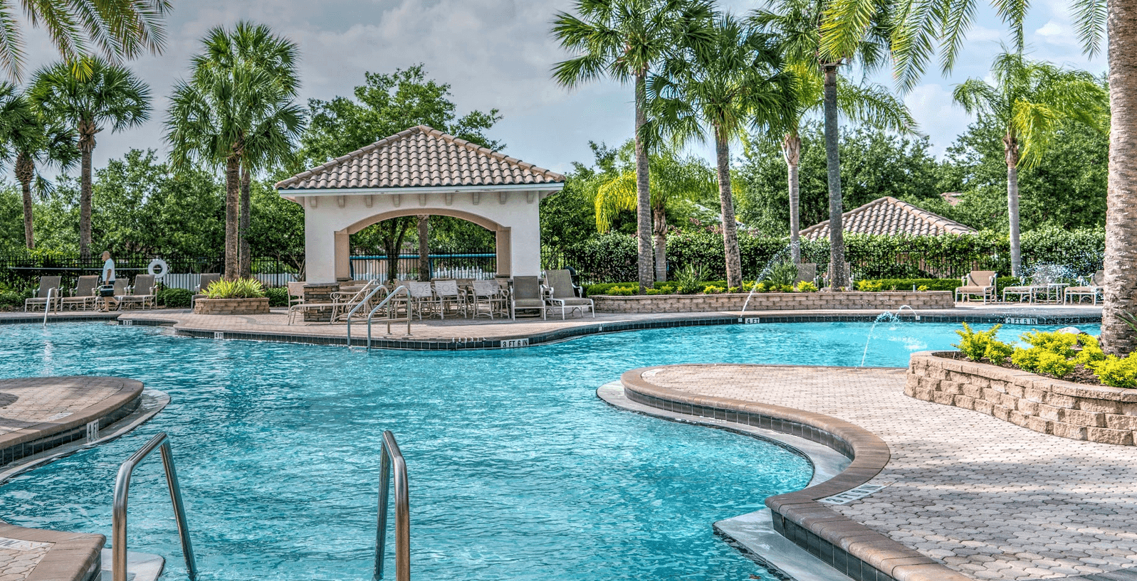 Robot nettoyeur piscine sans-fil: avantages et inconvénients